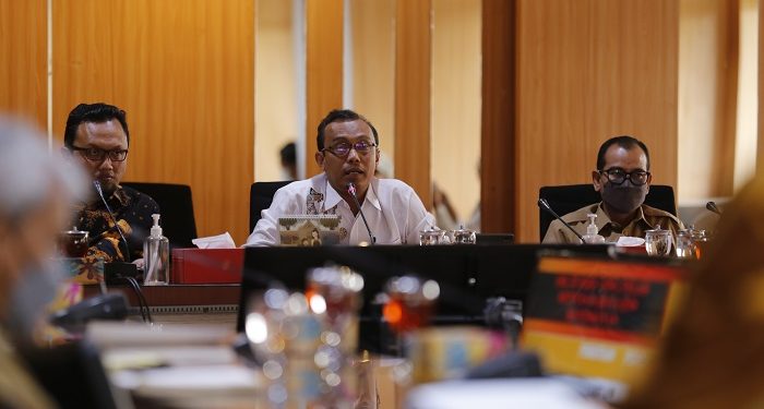 Setia Budi Wibowo Dalam FGD Pengentasan Kemiskinan 700x375