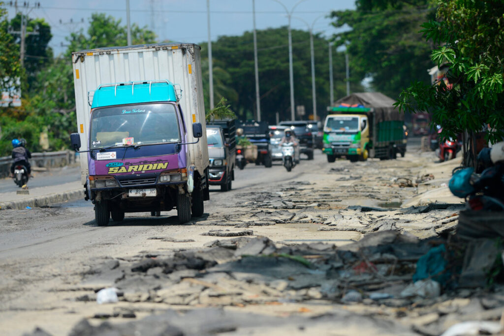 Pantura Demak Kudus Belum Aman Dilalui