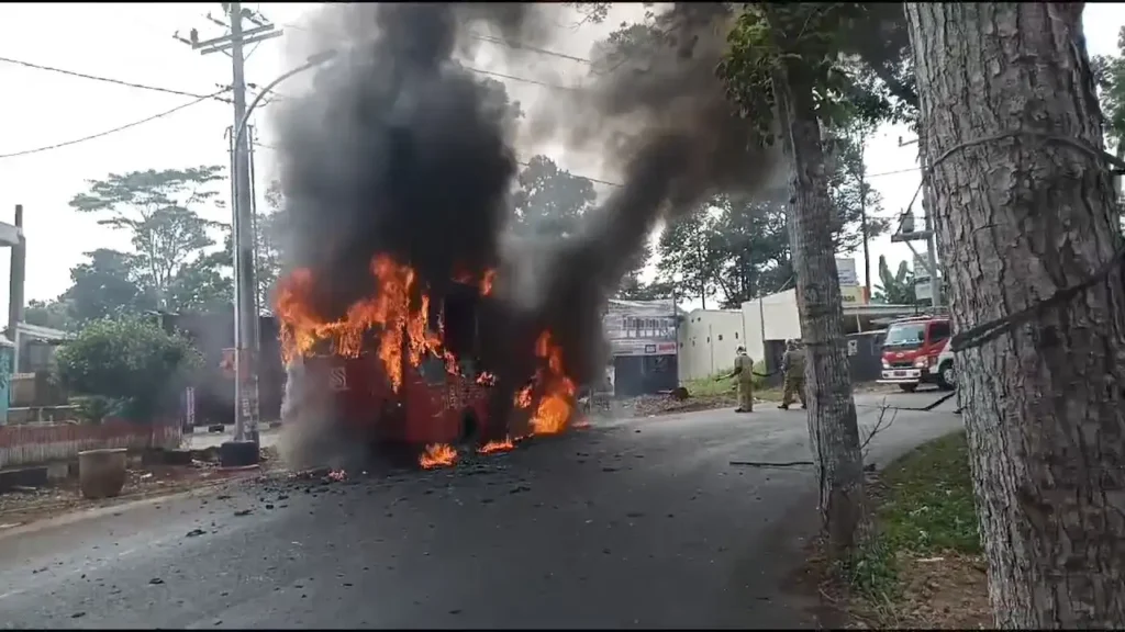20241113120944 brt terbakar