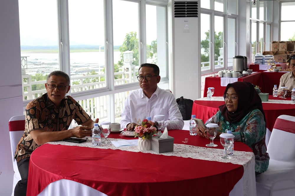 PT Tirta Utama Didorong Tingkatkan Kinerja Penyediaan Air Bersih di WosusokasSinergi dan kolabor