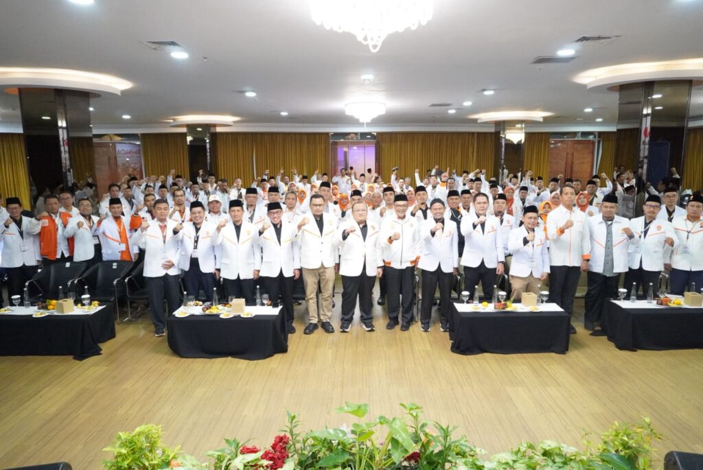 PKS Jateng Pasang Target Tiga Besar, Incar 11 Kursi DPR RI. Hal ini disampaikan dalam BIMTEKDA 2026